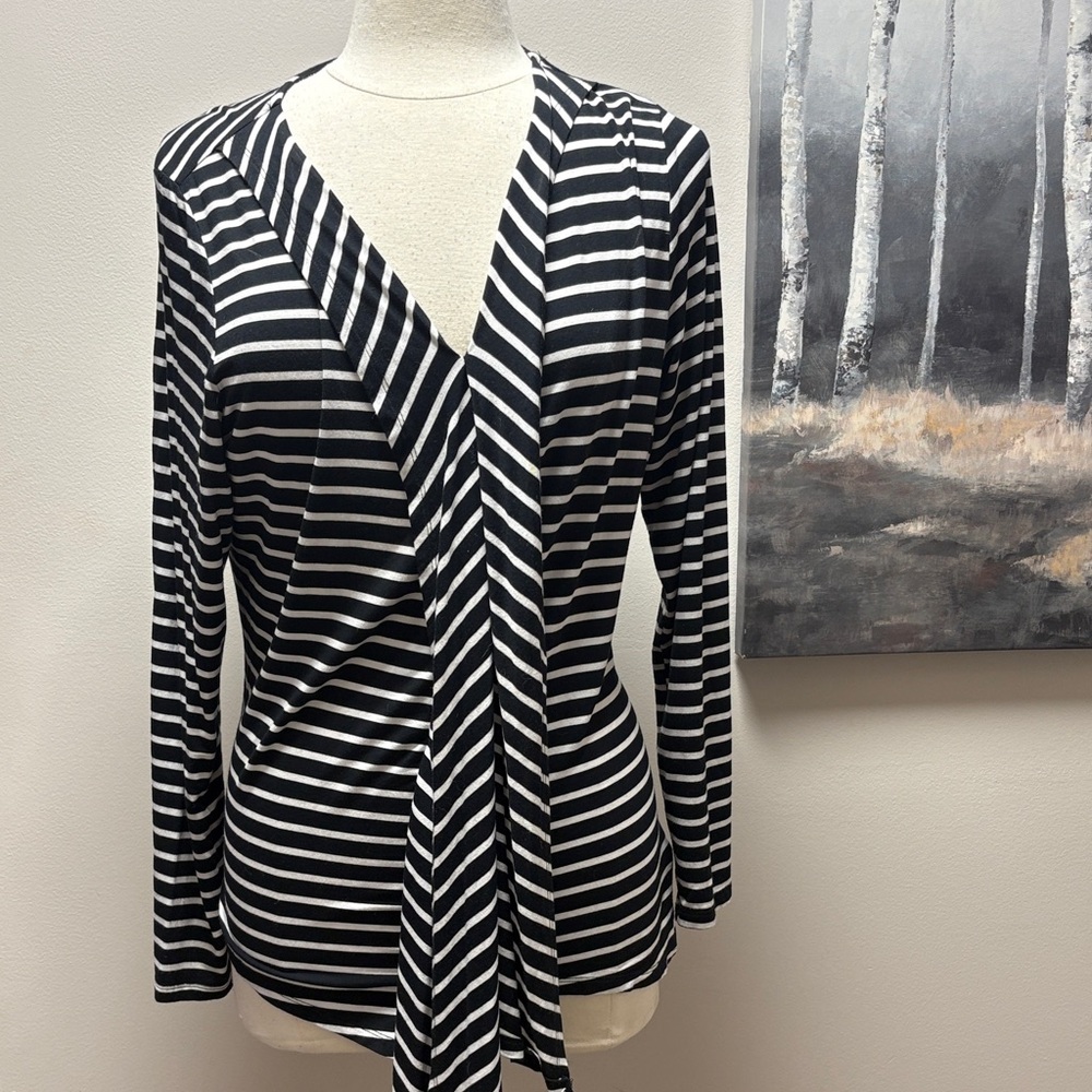 Elegant Striped Women's Blouse